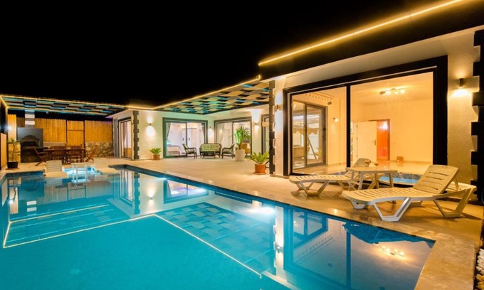 Faralya Appartement | Kalkanda Hamam Sauna ve Jakuzili Villa Golf
