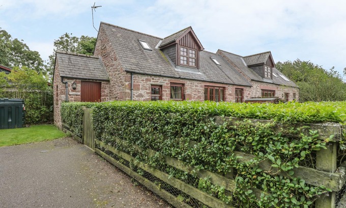 Kirriemuir Cottage | Kamba Cottage, KIRRIEMUIR