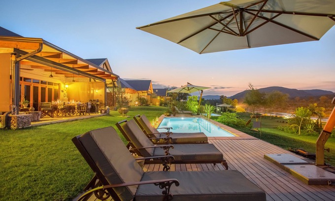Malelane Cabine | Kambaku River Lodge
