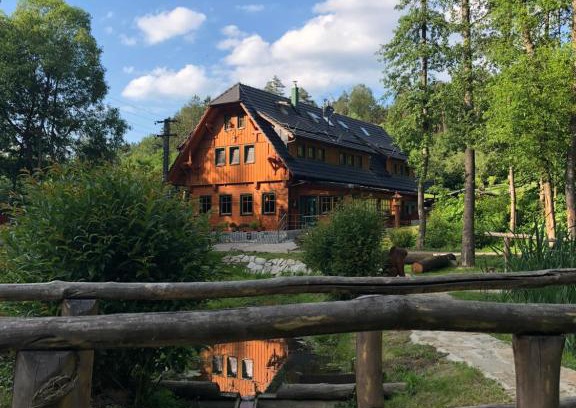 South Moravian Maison | Kameňácká myslivna