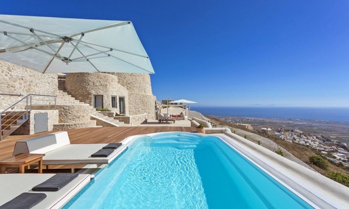 Santorini Villa | Kamini Villa | 5-bedroom luxury villa in Pyrgos, Santorini