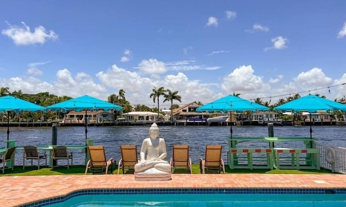 Cypress Point Copropriété | Kanda Zen - Luxe 2 lits 2 salles de bain vue sur l'eau 2e fl