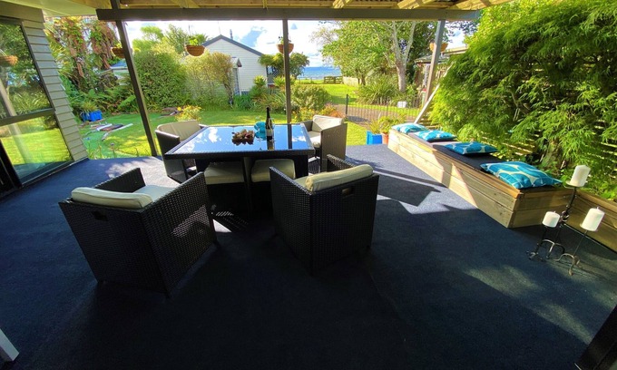 Holdens Bay Cottage | Kapowai Cottage au bord du lac