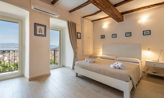 Historic Castle District Maison | Karalis Relais: Appartement privé avec jacuzzi