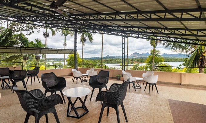 Vazhavatta Station Balnéaire | Karapuzha Village Resort