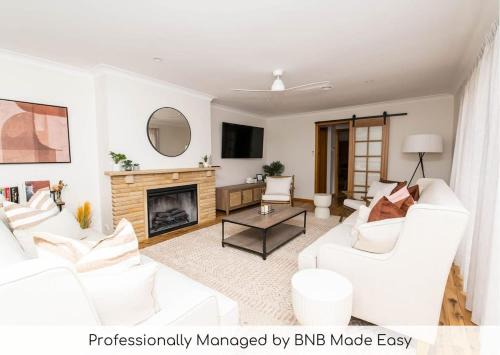 Calare Maison | Karimi House - Spacious, EV Plug, Sleeps 10