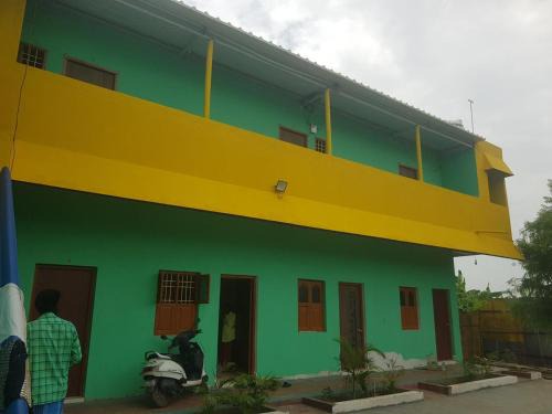 Viluppuram Hôtel | Karthikraja Restaurant Rooms
