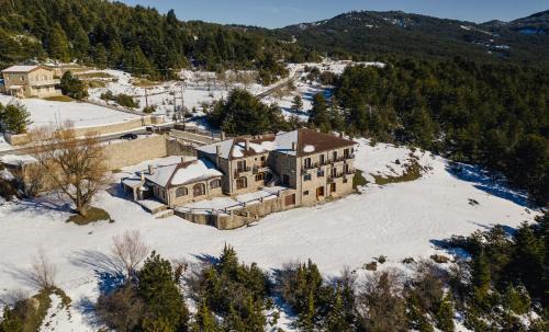 Synikia Mesi Trikalon Hôtel | Karyatis Resort