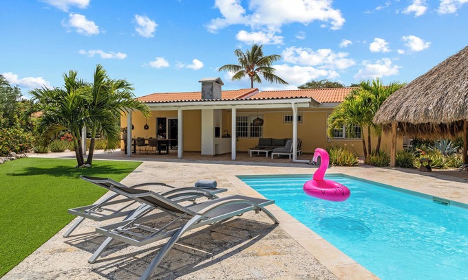 Grote Berg Maison | Kas di Rosa, 8p luxury villa, private pool, tropical garden