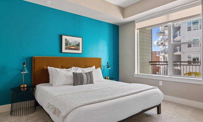 LoDo Appartement | Kasa | Denver | Exclusive 1BD/1BA Riverfront Apartment