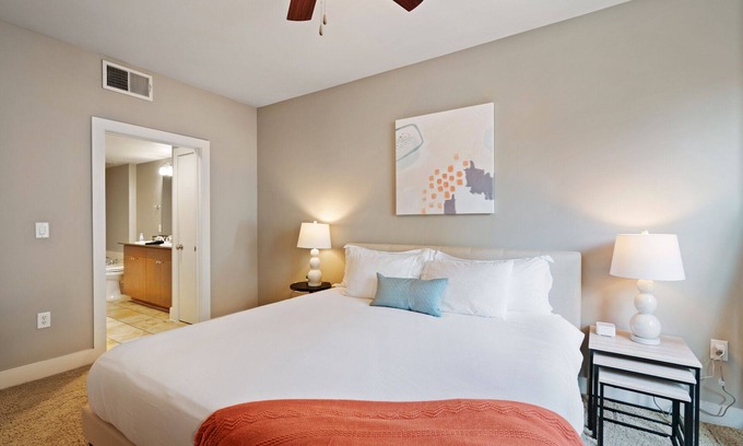 Legacy Park Appartement | Kasa | Plano | Urban 2BD/2BA Apartment