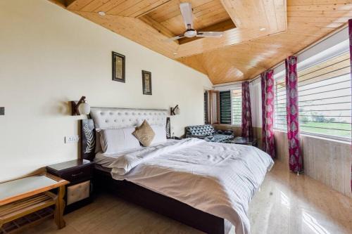 Kasauli Chalet De Ski | Kasauli cascade a cheerfull 4 Bedroom challet
