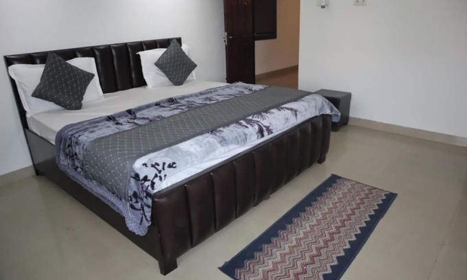Mahmoorganj Appartement | Kashidhya K-507 Sigra two bedroom apt