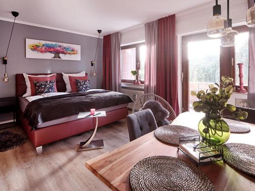 Moers Appartement | KATARINAS HOUSE mit 2 FeWo stilvoll, gemütlich & zentral Boxspringbett, Parkplatz, Balkon oder Garten