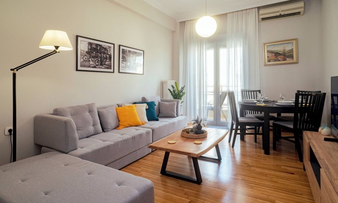 Volos City Centre Appartement | Katerina's H. Home. 5 persons, next to the sea, perfect for family and more.