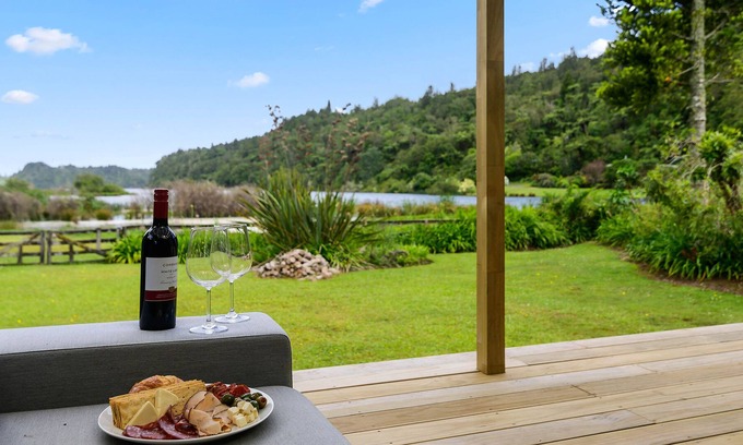 Rotoma Maison | Kauri Cottage - Lake Rotoehu Holiday Home