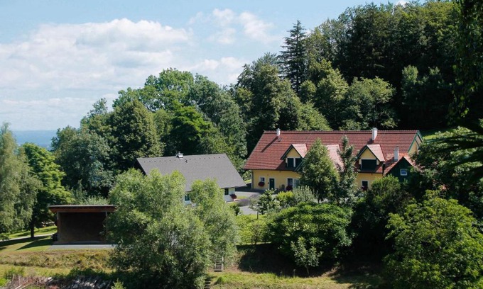 Fotschach Appartement | Kauschlerhof Privatzimmer waldseitig