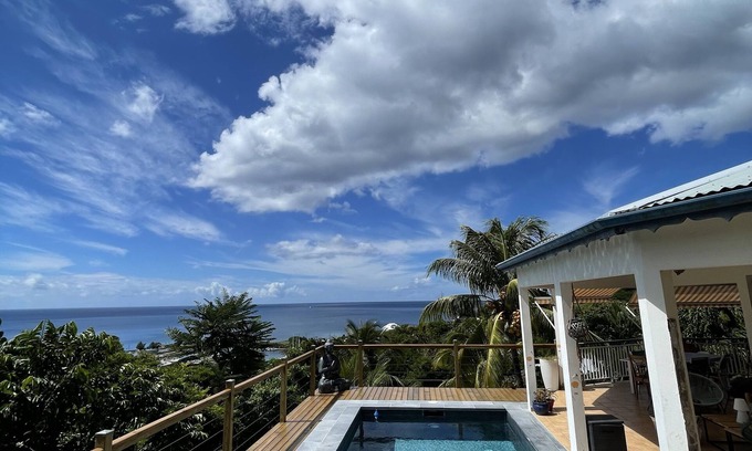 Riviere-Sens Villa | KAZANOU Belle villa avec vue mer et emplacement de choix