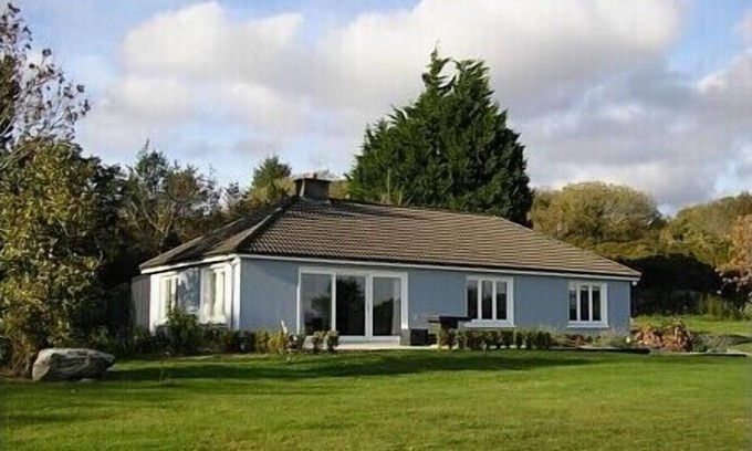 Templenoe Maison | Prix ​​élevé 4 **** chalet. Superbes vues sur la baie de Kenmare à Caha Mts. Wifi gratuit