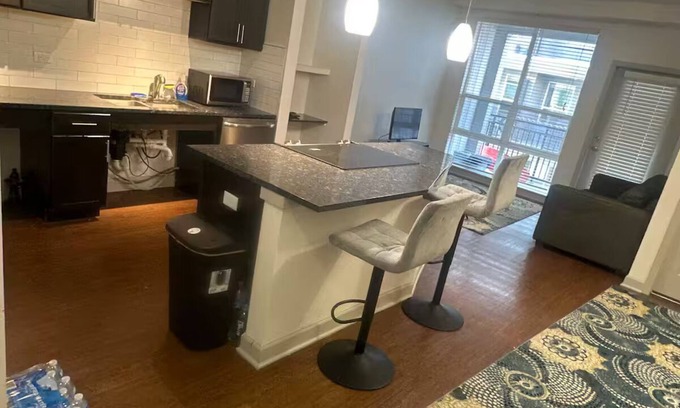Baker Appartement | Keep it simple at this peaceful and centrally-located place with plenty of space