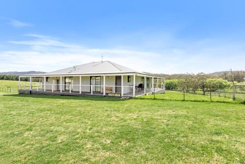 Tolmie Maison | Kelly Creek Farm - Tolmie - Sleeps 10