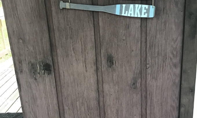 Suring Cabine | Kelly Lake Cabin with beautiful sand beach