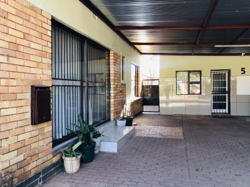 Greater Johannesburg Metropolitan Area Maison | Kelmatic Guest House