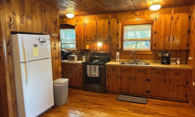 Lyman Maison | Kennebunk Pond Waterfront House