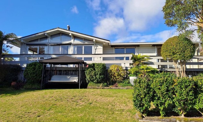 Richmond Heights Maison | Kensington - Includes linen and WiFi