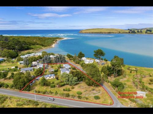 New Haven Chalet De Ski | Kepplestone by the Sea - The Catlins