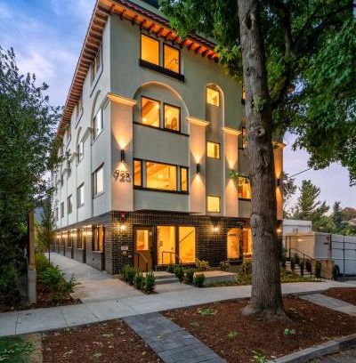 Kerns Maison | Kerns 6BR Gem - New Build Spanish Flair