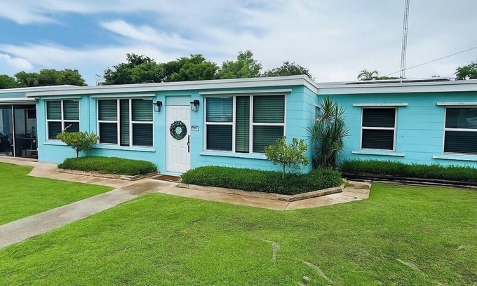 Anglers Park Maison | Key Largo 3 bedroom 2 bathroom home with spacious lot for boat/RV parking