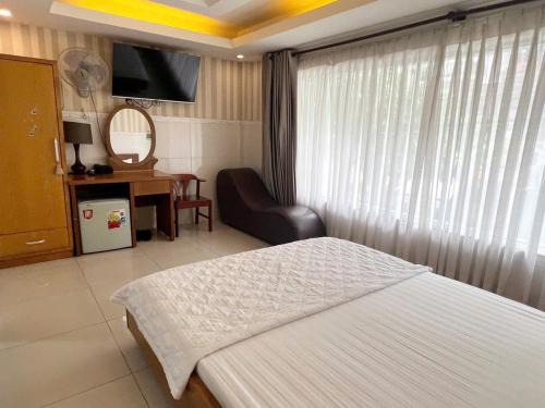 Binh Chanh Hôtel | Khách Sạn Hoàng Phúc 2