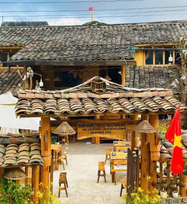 Dong Van Maison | Khói ở Lô Lô Chải