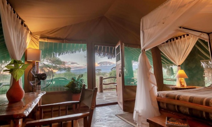 Amboseli Cabine | Kibo Safari Camp