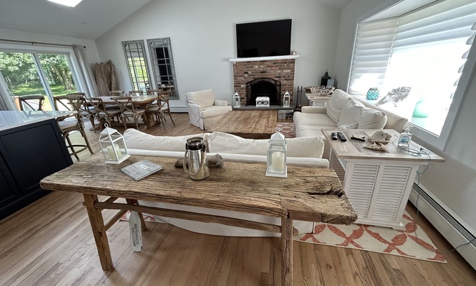 The Heights Maison | Kick back and unwind
