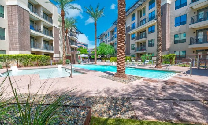 South Scottsdale Appartement | Kick Back & Relax In This Modern Rustic 2 Bedroom!