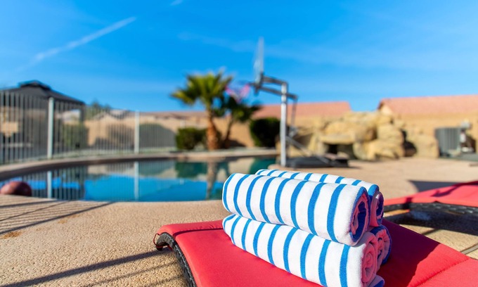 Tamaron Maison | Kid Friendly - 5 BDR Home - Heated Pool - Mini Golf