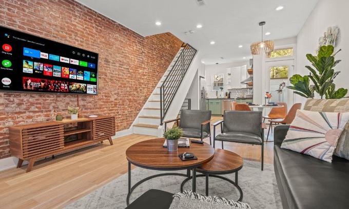 Fishtown Maison | Kid-Friendly Fishtown Family Retreat with Game Room