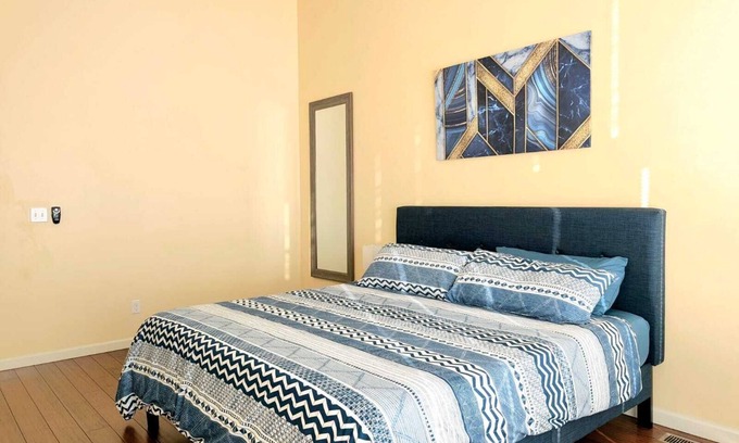 The Gate Appartement | King Bed Apartment-Near Major Hospitals Unit A