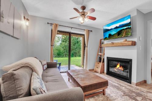 Ellicottville Maison | King Bed Patio Scenic Views Pickleball