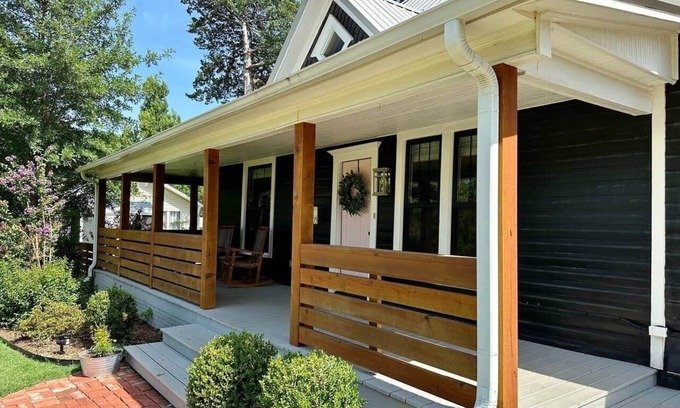 Stillwater Maison | King Bed Vintage charm meets Modern Lux 2bd 2bath