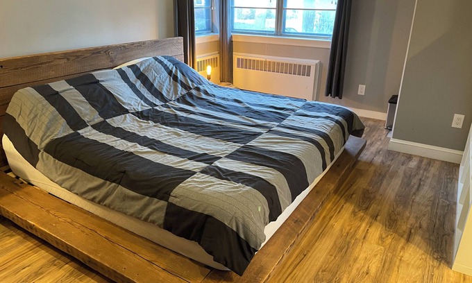 Silver Spring Maison | KING-SIZE BED in Master Bedroom & TWO SLEEP SOFAS IN BDRM 2 - SUITE 69.