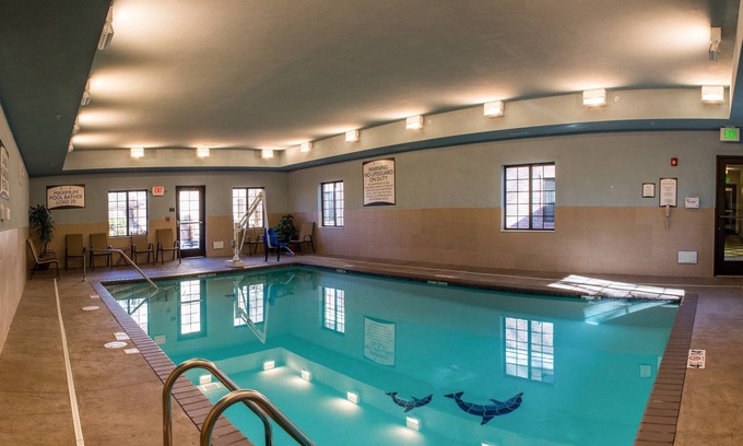 Schererville Appartement | King Studio. Free Breakfast. Indoor Pool. Gym.