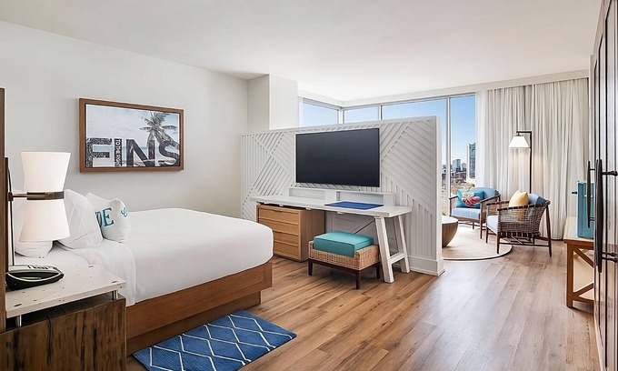 Sobro Hôtel | King Suite Downtown Nashville! w/Rooftop Pool & Pet Friendly