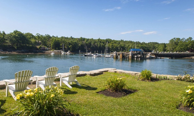 Portland Hôtel | King Suite with Kitchenette & Balcony on Great Diamond Island