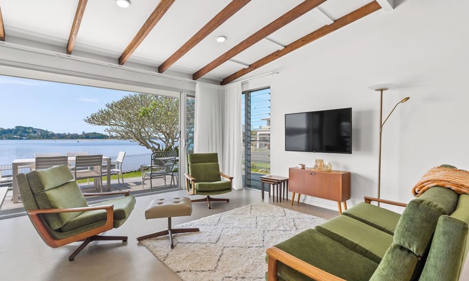 Ballina Maison | King Tide - Riverfront Holiday Home