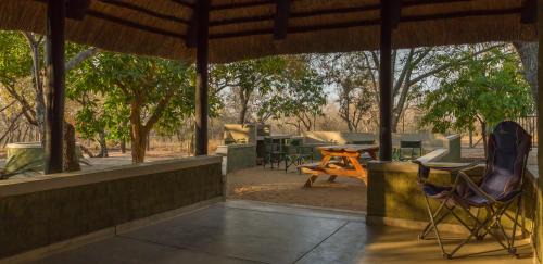 Thorny Bush Game Reserve Maison | Kingfisher Creek Safari Cottages
