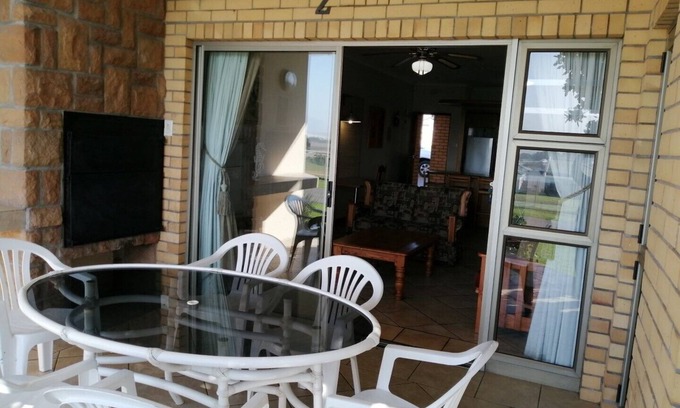 Kleinmond Appartement | KINGKLIP 2 - 2bedr/2bathr apartment, BBQ, near shopping center and main beach