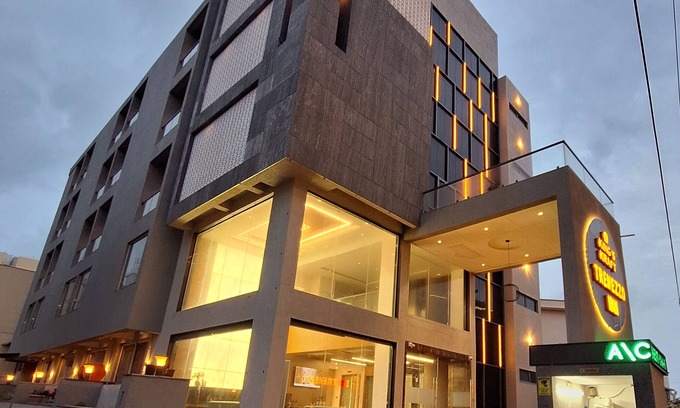 Somnath Hôtel | Kings Kraft Tremezzo Inn Somnath